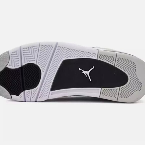 Nike Air Jordan 4 Military Black - Picture 4 of 5